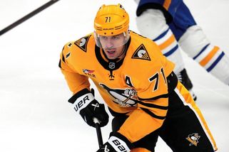 NHL | Malkinovi ruply nervy. Za brutální sekeru do krku hrozí Rusovi dodatečný flastr - Sport.cz