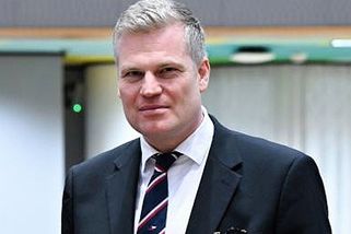 Turek vyhrožoval neziskovce odebráním dotací, opozice mluví o zastrašování a aroganci moci