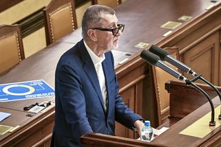 Jste mimo realitu, pustil se do vlády Babiš. Poslanci řeší důchody - Novinky