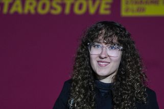 Nejmladší poslankyně se představuje