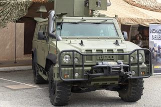 Česká armáda posiluje za půl miliardy: vojáci dostanou nové obrněnce Iveco