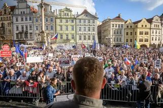 V Praze se chystá demonstrace na podporu prezidenta. Organizátoři mluví o reakci na Macinkův tlak