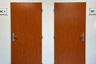 Autobusem po Česku aneb Jak jsem hledala toalety - Médium.cz