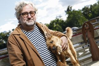 Hřebejka vytočila doběla propalestinská výzdoba FAMU na výročí masakru. Akademickému senátu poslal ostrá slova - Novinky