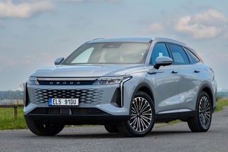 Testovali jsme čínský Mercedes za cenu Kodiaqu. Stojí vlajková Omoda za vaše peníze? - Garáž.cz