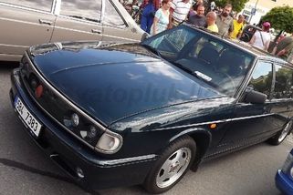 Poslední dotyk luxusu: Před třiceti lety vyjela Tatra 700 v roli finálního osobního modelu kopřivnické Tatry - Autobible.cz - Předjedeme vaše představy!