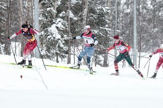Drsná scéna. Pes poslal lyžařky tvrdě k zemi, favoritka na medaili skončila v slzách - Sport.cz