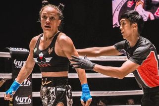 Na soupeřku vytáhla levý hák, na diváky pak své vnady. Fanouškům málem vypadly oči z důlků