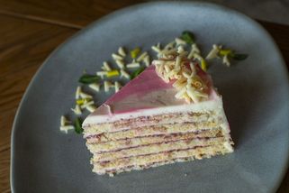 Italská restaurace si naúčtovala horentní sumu za nakrájení narozeninového dortu - Novinky