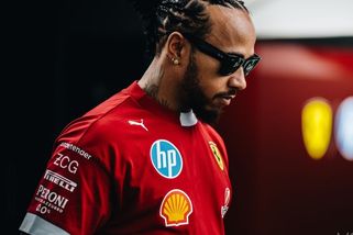 Zadní vrátka po F1? Hamilton zakládá novou závodní sérii, slibuje návrat desetiválců - Garáž.cz