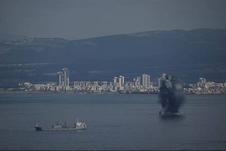 Zastrašit, obtěžovat, vyčerpat. Írán nasadil proti Izraeli kontroverzní zbraň