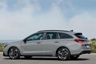 Větší kufr zadarmo. Hyundai dál sráží ceny i30, tak levné kombi v Česku dlouho nebylo