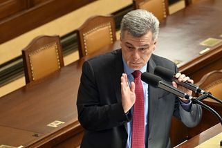 Příšerná nálada, zmar, poslanci se nezdraví. Měli jsme být k ANO citlivější, přiznává Blažek