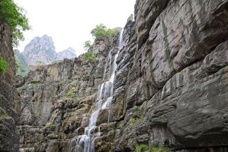 Turista našel potrubí napájející nejvyšší čínský vodopád - Seznam Zprávy