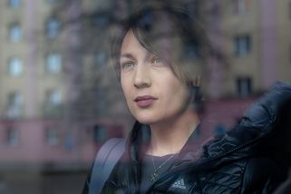 Mistryně sportu Ukrajiny teď v Ostravě trénuje jinak. Denně nachodí i 12 kilometrů jako pošťačka