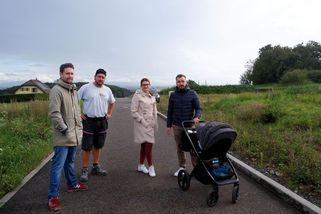 „Cítíme se podvedeně.“ Od obce koupili pozemky, našli vysoce nebezpečný odpad - Seznam Zprávy