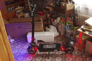 Odzvonilo elektrokoloběžkám v Česku? Nově se na ně bude vztahovat povinné ručení, majitelé se jich chtějí rychle zbavit