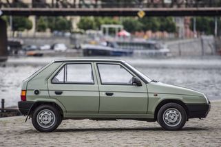 Miata, Rudá svině, Chromka, Godzilla nebo Fáslo: Poznáte známé vozy a jejich přezdívky? - Garáž.cz
