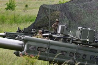 Proč dělostřeleckou válku na Ukrajině nerozhodnou nové technologie - Médium.cz