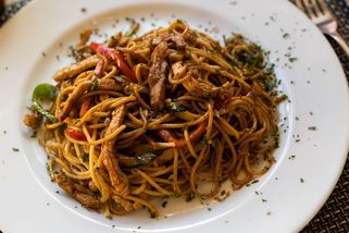 Automatizovaný stánek s nudlemi musel zavřít kvůli nedostatku pracovní síly - Novinky