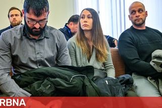 Bývalý policista se přiznal k napadení několika dívek před klubem na Smíchově