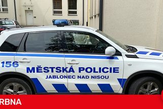 Muž na jablonecké benzínce vypil litr rumu a vypnul se, nadýchal téměř 6 promile