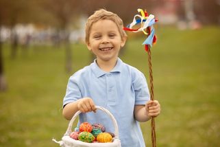 Pomlázka z osmi proutků: Naučte se ji podle našeho fotonávodu a budete za hvězdu! - Proženy.cz