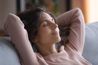 Tři návyky, kterých byste se podle terapeutů měli zbavit pro lepší psychické zdraví - Proženy.cz