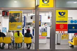Česká pošta opět zdražuje. Lidé si připlatí za doporučené dopisy a zásilky