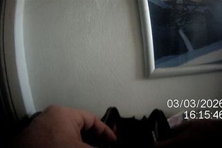 Školačky našly v centru Brna pod lavičkou naditou peněženku, odevzdaly ji strážníkům - Novinky