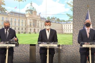 Školy nejsou pro vládu priorita, fotbal dostal přednost - Novinky