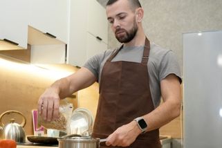 „Když nepřišla výplata, zjistil jsem, kolik jídla máme," vzpomíná Marek na týden, který změnil, jak jeho rodina nakupuje