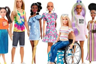 Barbie na vozíčku nebo s autismem. Jak se Mattelu daří prodávat inkluzivní panenky?