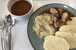 Rozmanité chutě D1: Zklamání u Babišovy Pumpy a pak pohádka s uzeným kolenem