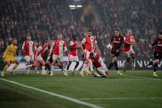 Angličané žasnou nad atmosférou v derby: Tohle chceme v Premier League!