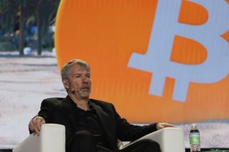 „Nikdy neprodávejte.“ Bitcoinový vehikl teď sedí na miliardových ztrátách - Seznam Zprávy