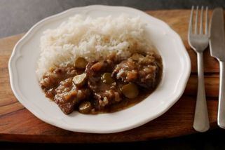 Znojemské plátky: Luxusní hovězí se špekem a okurkami | Videorecepty pana Cuketky