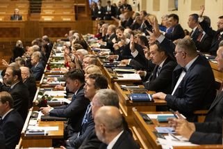 Senát přijal flexinovelu zákoníku práce, mění i podporu v nezaměstnanosti - Seznam Zprávy