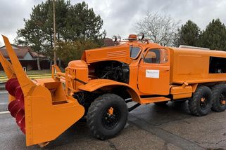 Studbaker po sovětsku: Sněžná fréza ZIL-157 s tankovým motorem - Portál řidiče