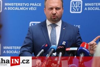 prahain.cz/politika/vesele-vanoce-popral-jurecka-duchodcum-jenze-v-polovine-ledna-21900.html