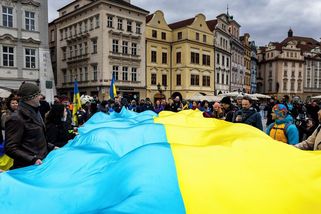 Foto: „Putine, odejdi,“ řekl na Staromáku velvyslanec. Promluvil i prezident - Seznam Zprávy
