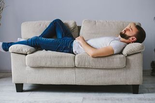 Je to lenost, nebo nezájem? 6 důvodů, proč bývají muži ve vztazích tak pasivní