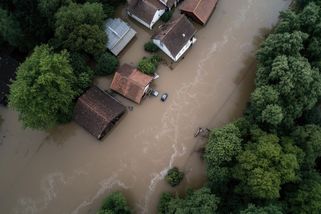 Hocičo iné, len nie vtipy. Obetiam povodní rozhodne nie je do smiechu - Médium.cz