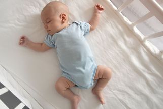 Kiss syndrom u miminek: Pokud ho nebudete léčit včas, může ohrozit jeho pohyb a schopnosti se učit - Proženy.cz