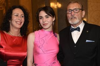 Ladislav Frej představil nádhernou vnučku: Devatenáctiletá Ráchel chce pokračovat v uměleckých stopách | Super.cz