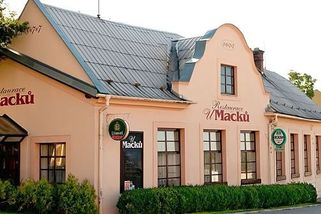 Otevřel hospodu a hned měl plno. Natěšené zákazníky vyhnala policie - Seznam Zprávy