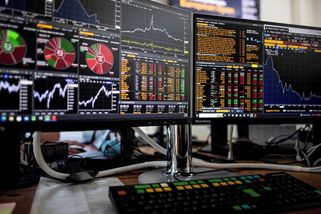 Americké akcie dnes opět výrazně oslabily, uzavřely tak nejníže za více než půl roku - Seznam Zprávy