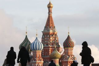 Rusku kriticky dochází pracovní síla, musí lidem zdvojnásobit přesčasy - Novinky