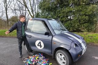 Tvrdá rána pro spalovací motory. Baterie z e-cigaret pohání elektromobil, kterému se smál i Top Gear