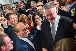 Katastrofa pro sociální demokraty a další posílení AfD. Volby na západě Německa vyhrála Merzova strana, mladí se ale přiklání k extremismu